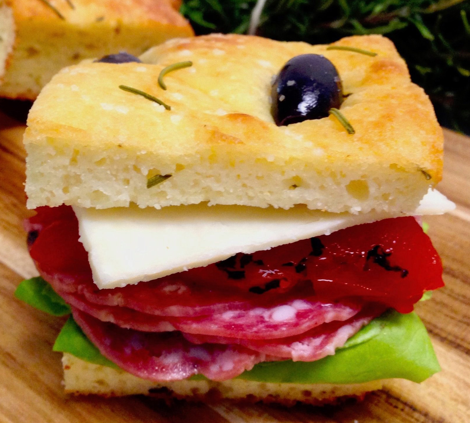 ROSEMARY AND KALAMATA OLIVE FOCACCIA – KETO/LOW CARB/GLUTEN FREE ...