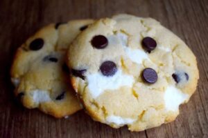 keto chocolate chip cookies 