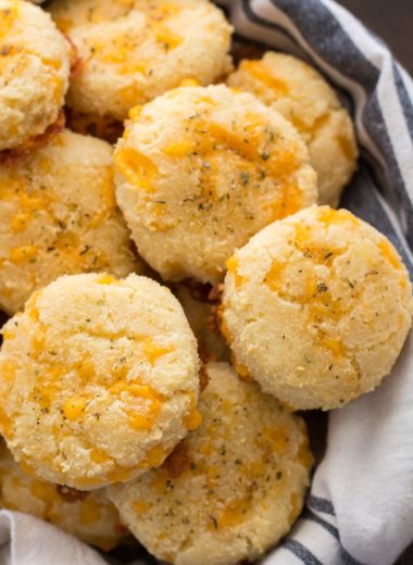 KETO CHEDDAR GARLIC BISCUITS