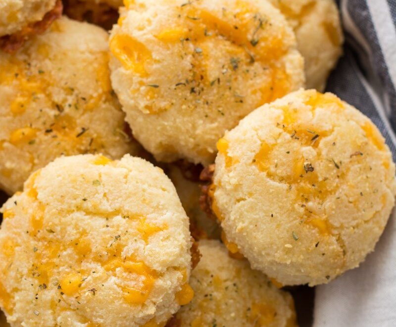 KETO CHEDDAR GARLIC BISCUITS