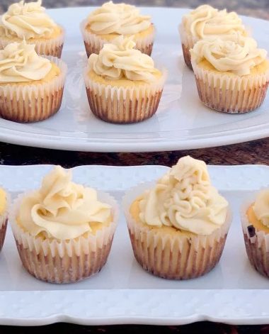 KETO LOW-CARB VANILLA CUPCAKES