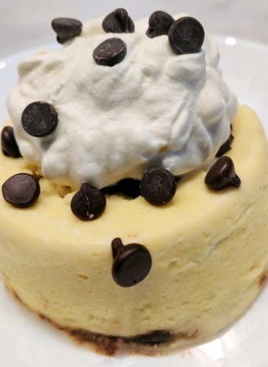 Keto Chocolate Chip Cheesecake