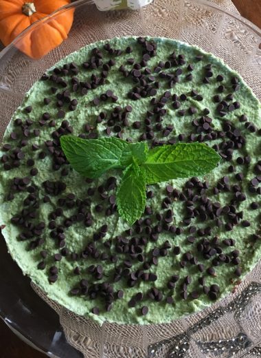 Low Carb Mint Chocolate Chip Cheesecake