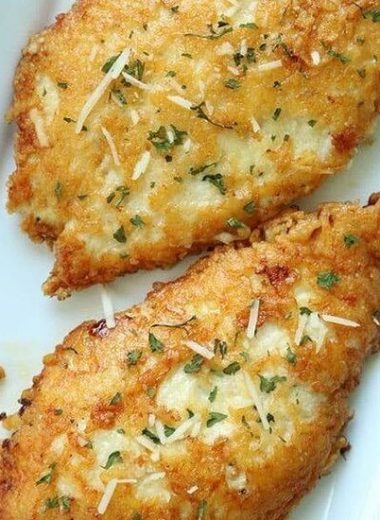 low-carb-parmesan-crusted-chicken-keto-crusted-chicken-526x550