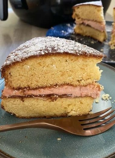 Air Fryer Victoria Sponge Cake