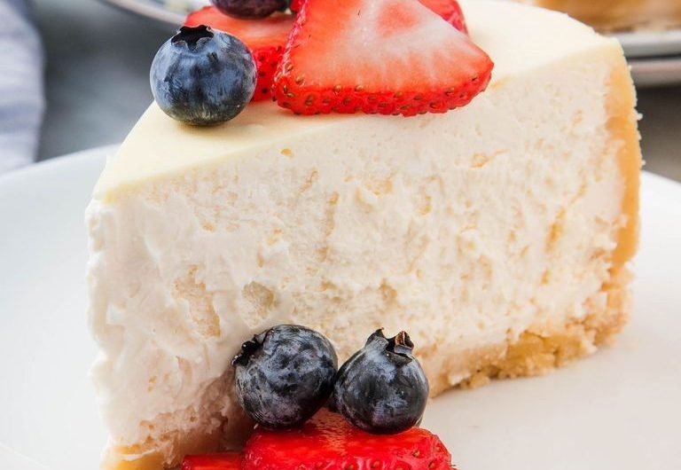 Light Lemony Berry Cheesecake