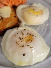 LOW CARB CLOUD EGGS