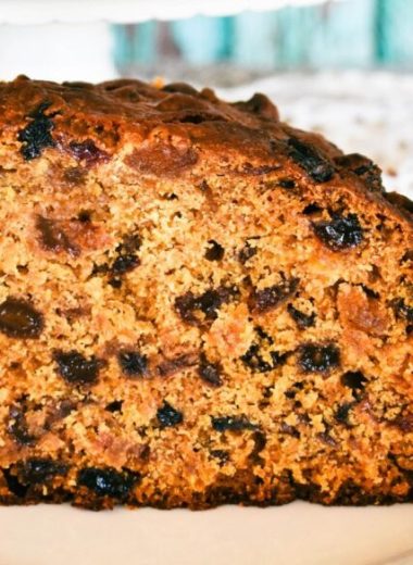 Pineapple fruit cake