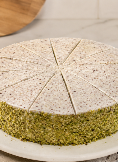 Hazelnut Cream Cake