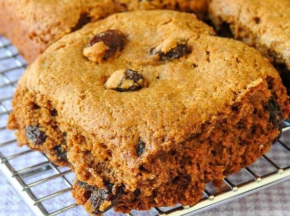 Newfoundland Molasses Raisin Tea Buns