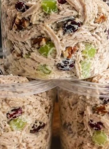 Creamy Cranberry Pecan Chicken Salad